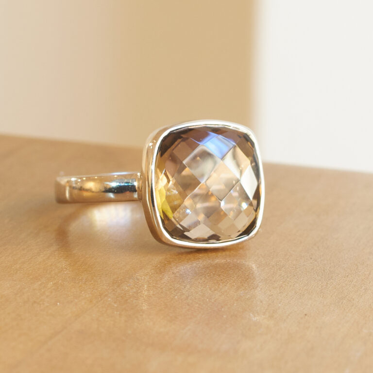 Ring Dome Antik Schmuckatelier Egger